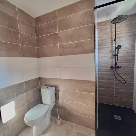 Сasa de vacaciones Le Hourmigue Maison Avec Jacuzzi A 15mn De Luchon