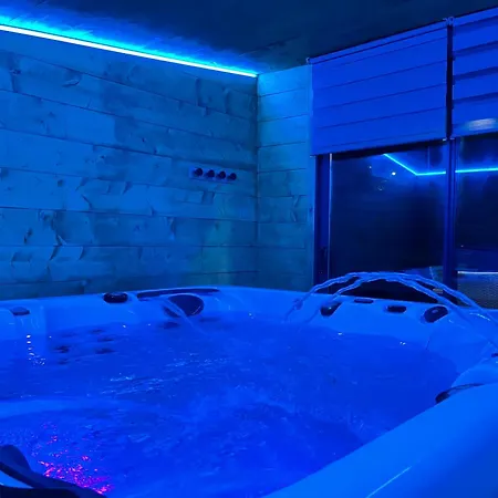 Holiday home Le Hourmigue Maison Avec Jacuzzi A 15mn De Luchon Cierp