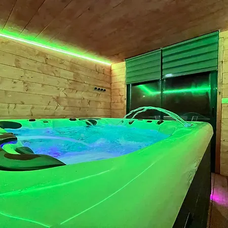 Le Hourmigué Maison Avec Jacuzzi à 15mn De Luchon Hébergement de vacances *