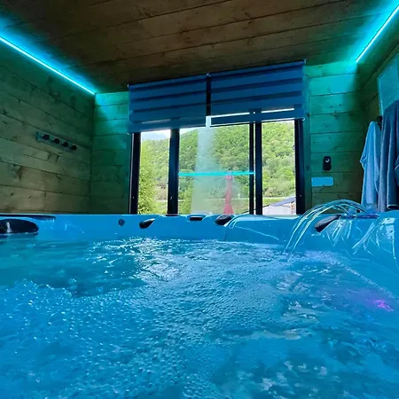Le Hourmigue Maison Avec Jacuzzi A 15mn De Luchon Holiday home